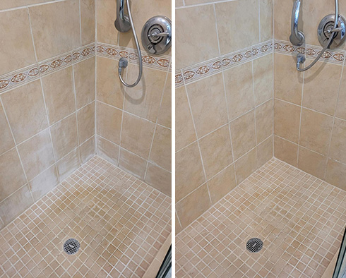 Shower Stall Before and After a Tile Cleaning in Sahuarita